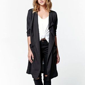 Lira Windswept black duster